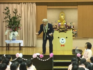 90F81904-45EF-41CA-9435-BDF681F6573A